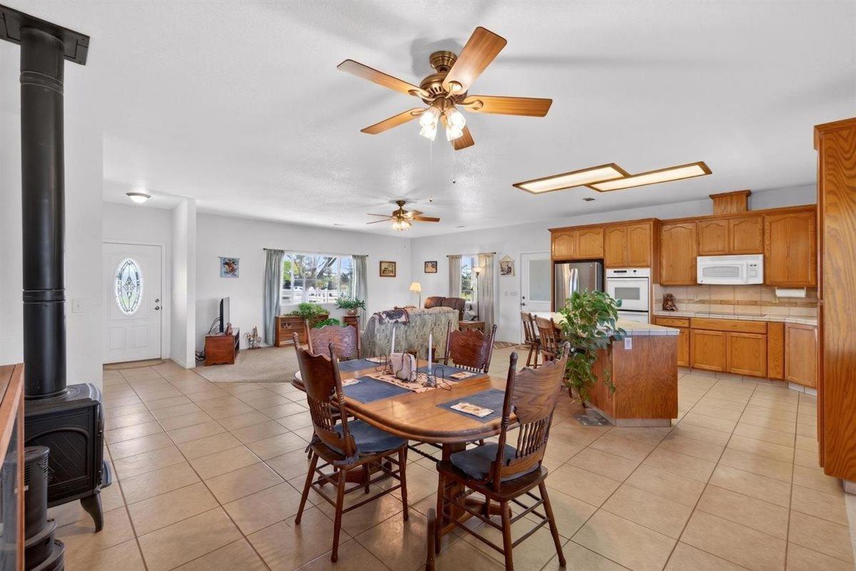 29765 E Chapman Way, Escalon, CA 95320