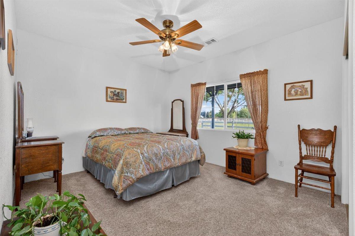29765 E Chapman Way, Escalon, CA 95320