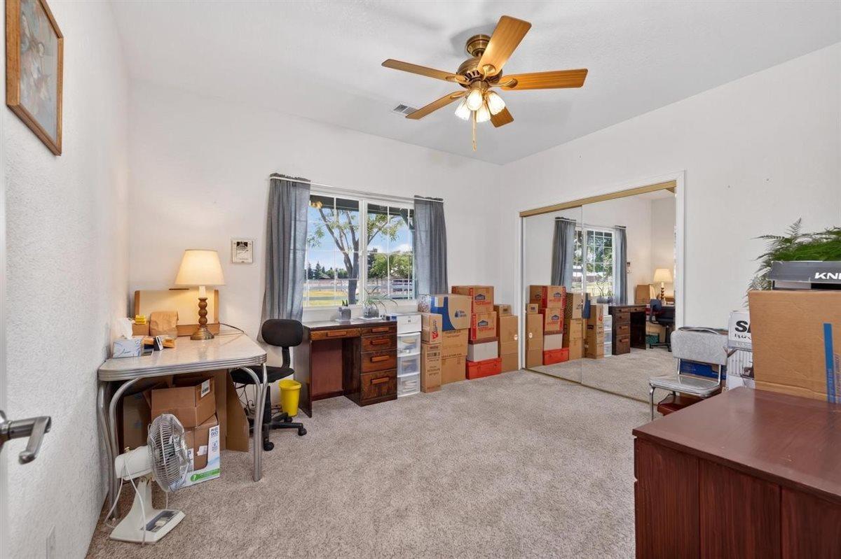29765 E Chapman Way, Escalon, CA 95320