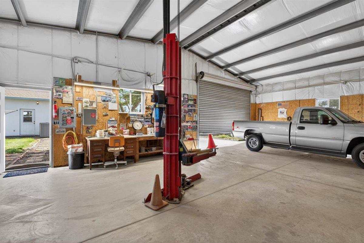 29765 E Chapman Way, Escalon, CA 95320