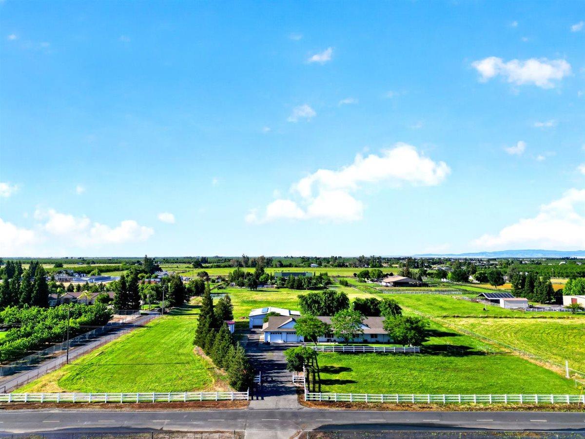 29765 E Chapman Way, Escalon, CA 95320