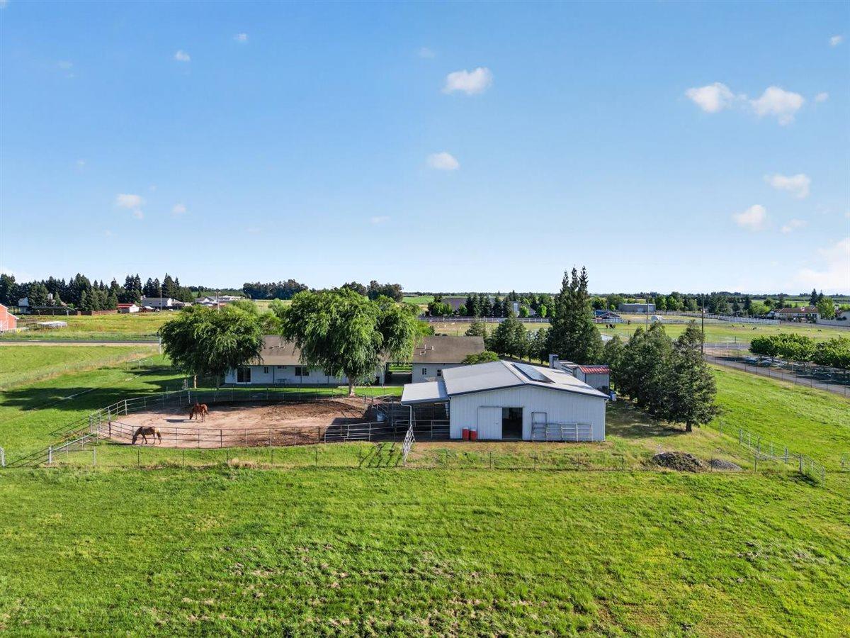 29765 E Chapman Way, Escalon, CA 95320