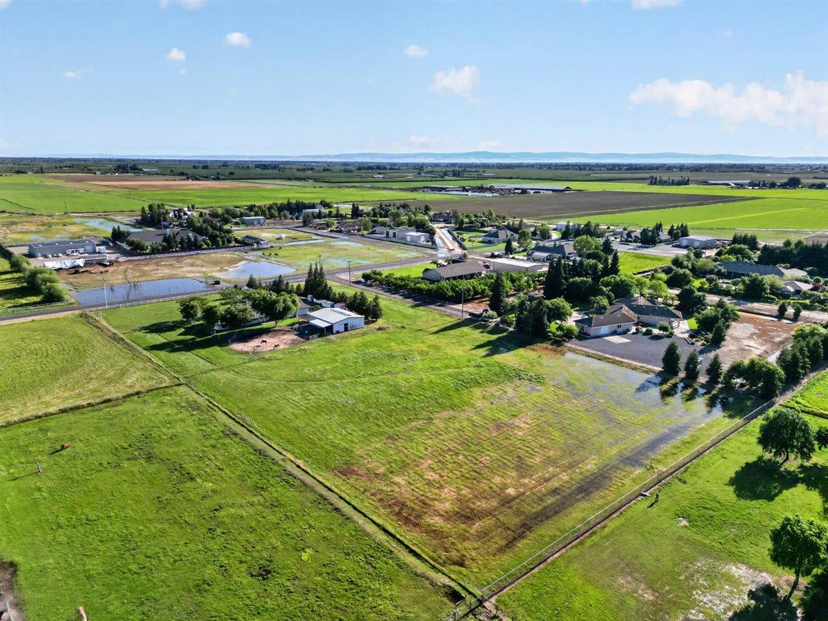 29765 E Chapman Way, Escalon, CA 95320