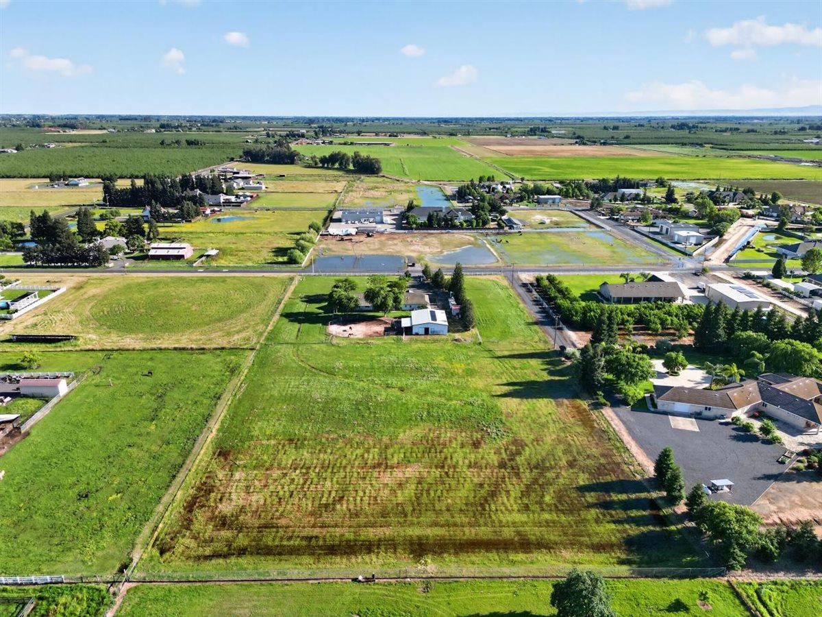 29765 E Chapman Way, Escalon, CA 95320