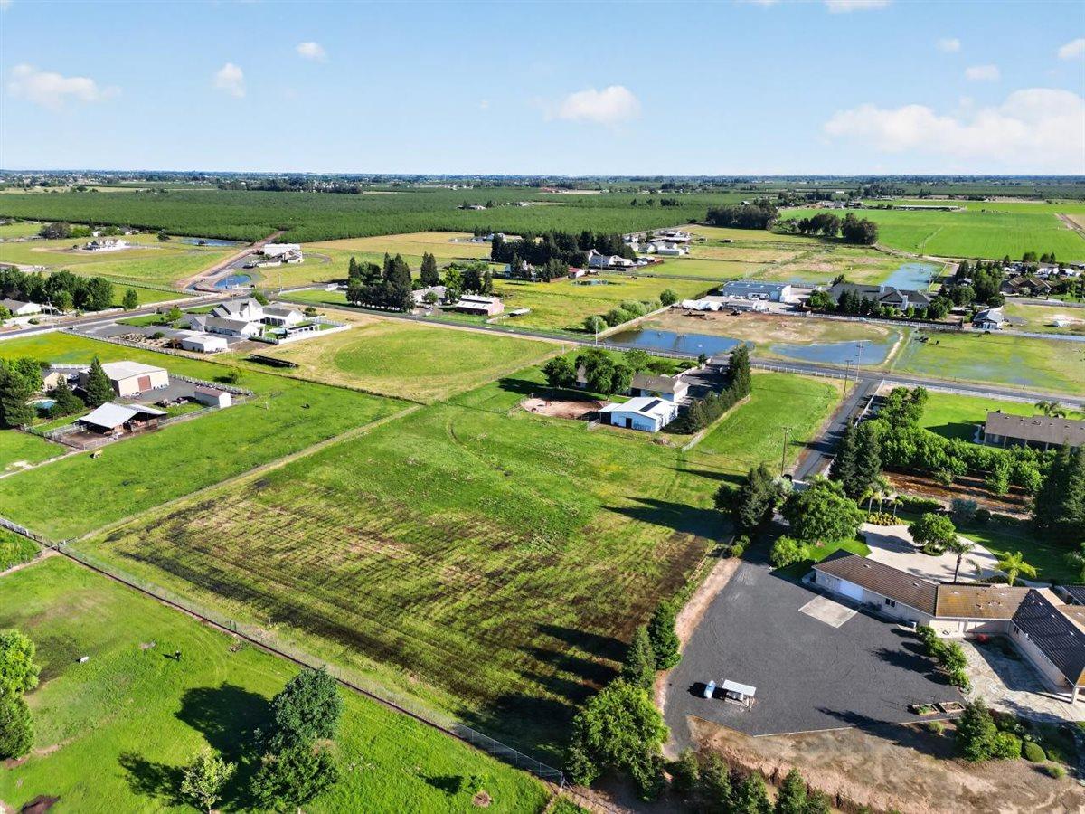 29765 E Chapman Way, Escalon, CA 95320