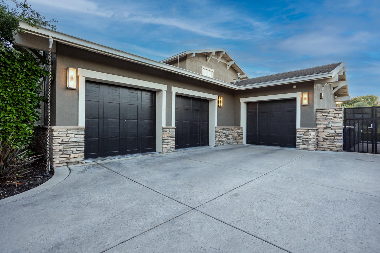 7407 River Nine Dr, Modesto, CA 95356