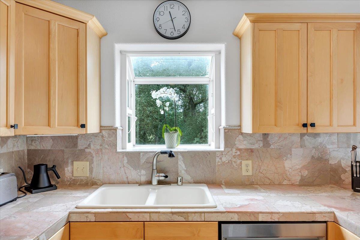 4589 Tomahawk Trail, Copperopolis, CA 95228