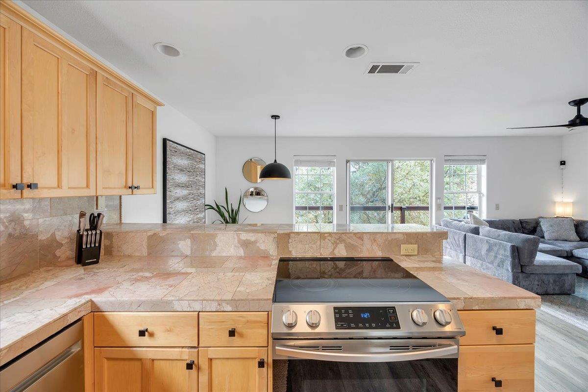 4589 Tomahawk Trail, Copperopolis, CA 95228