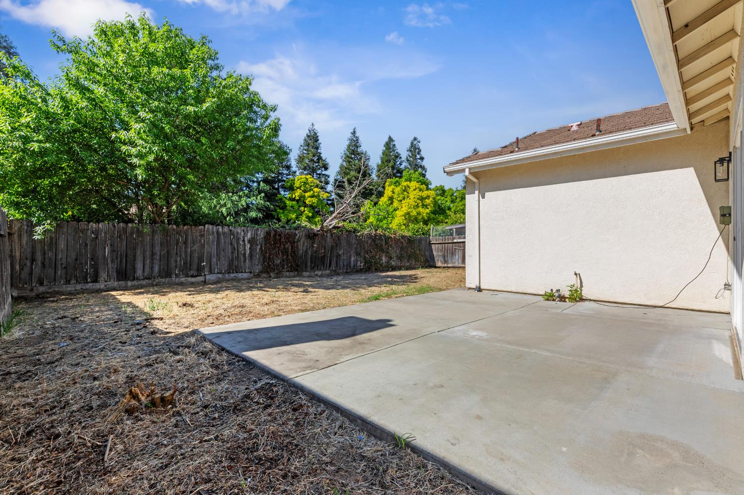 2210 Birchwood Ct, Merced, CA 95341