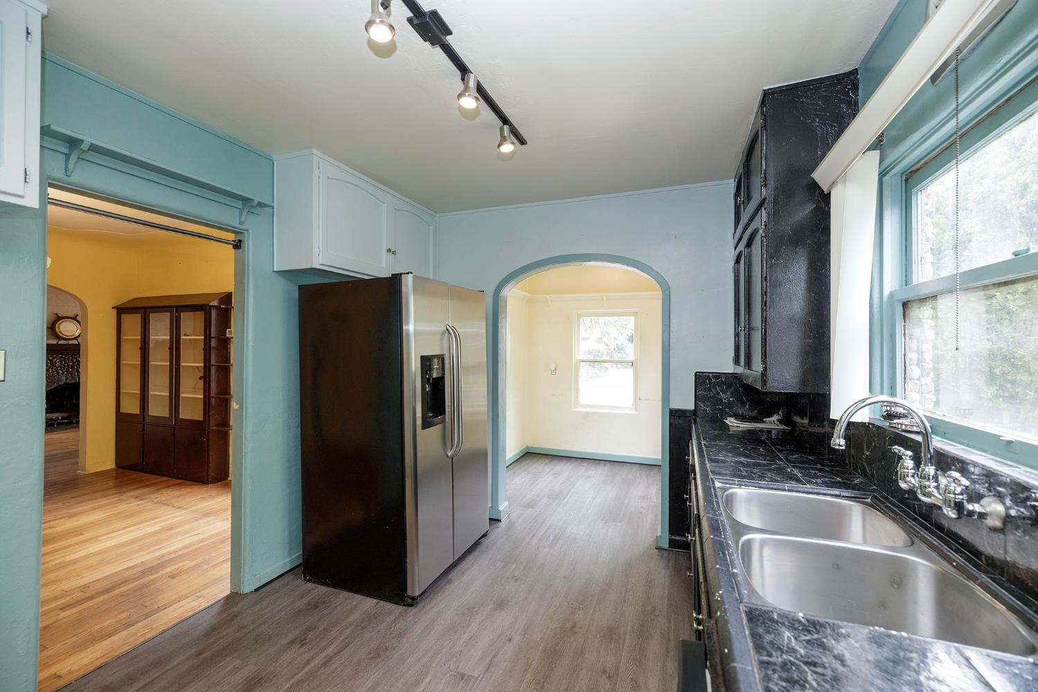 421 Myrtle Ave, Modesto, CA 95350