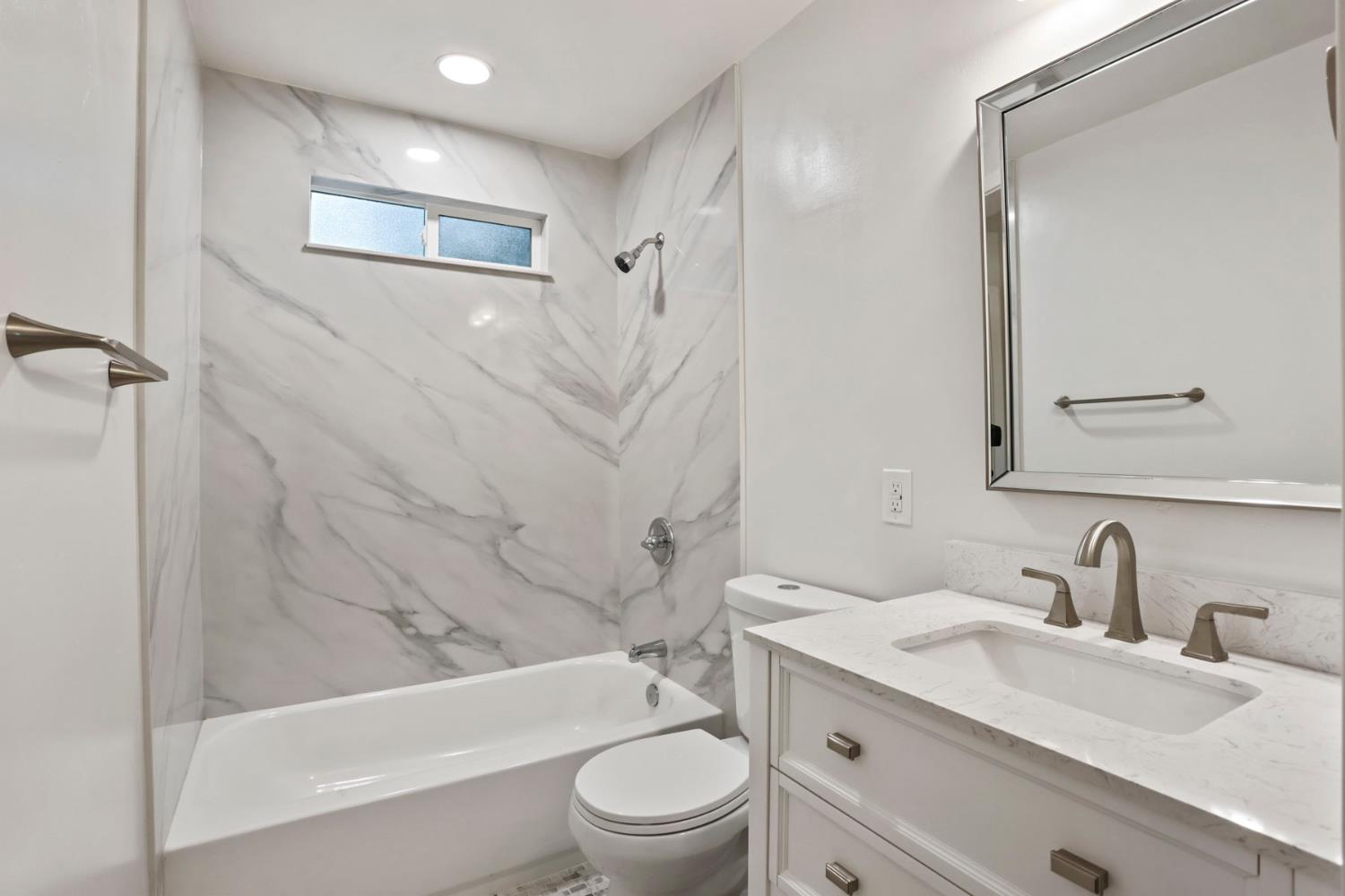 1834 Maria Ct, Modesto, CA 95354