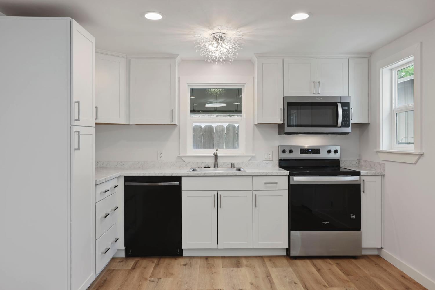 1834 Maria Ct, Modesto, CA 95354