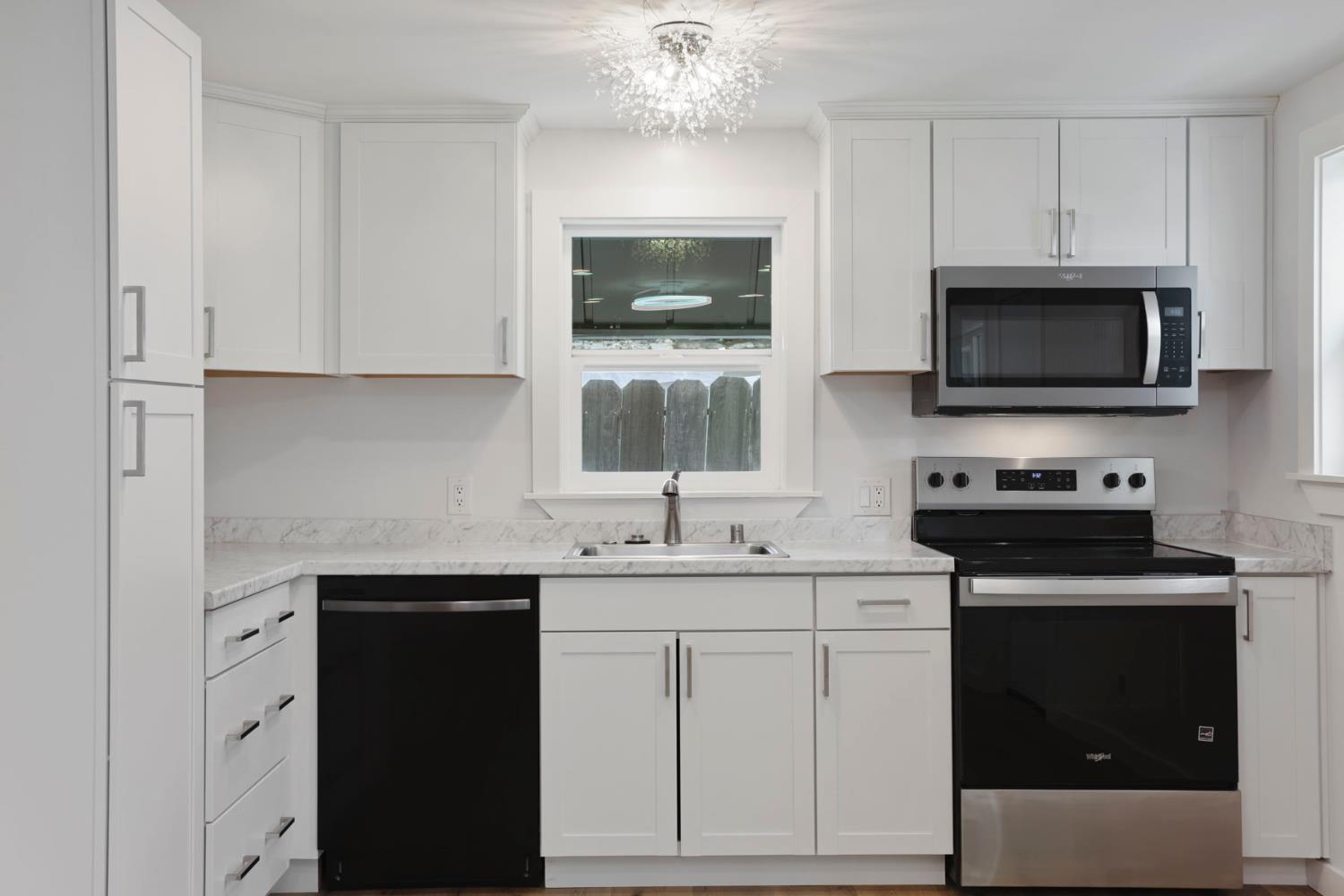 1834 Maria Ct, Modesto, CA 95354