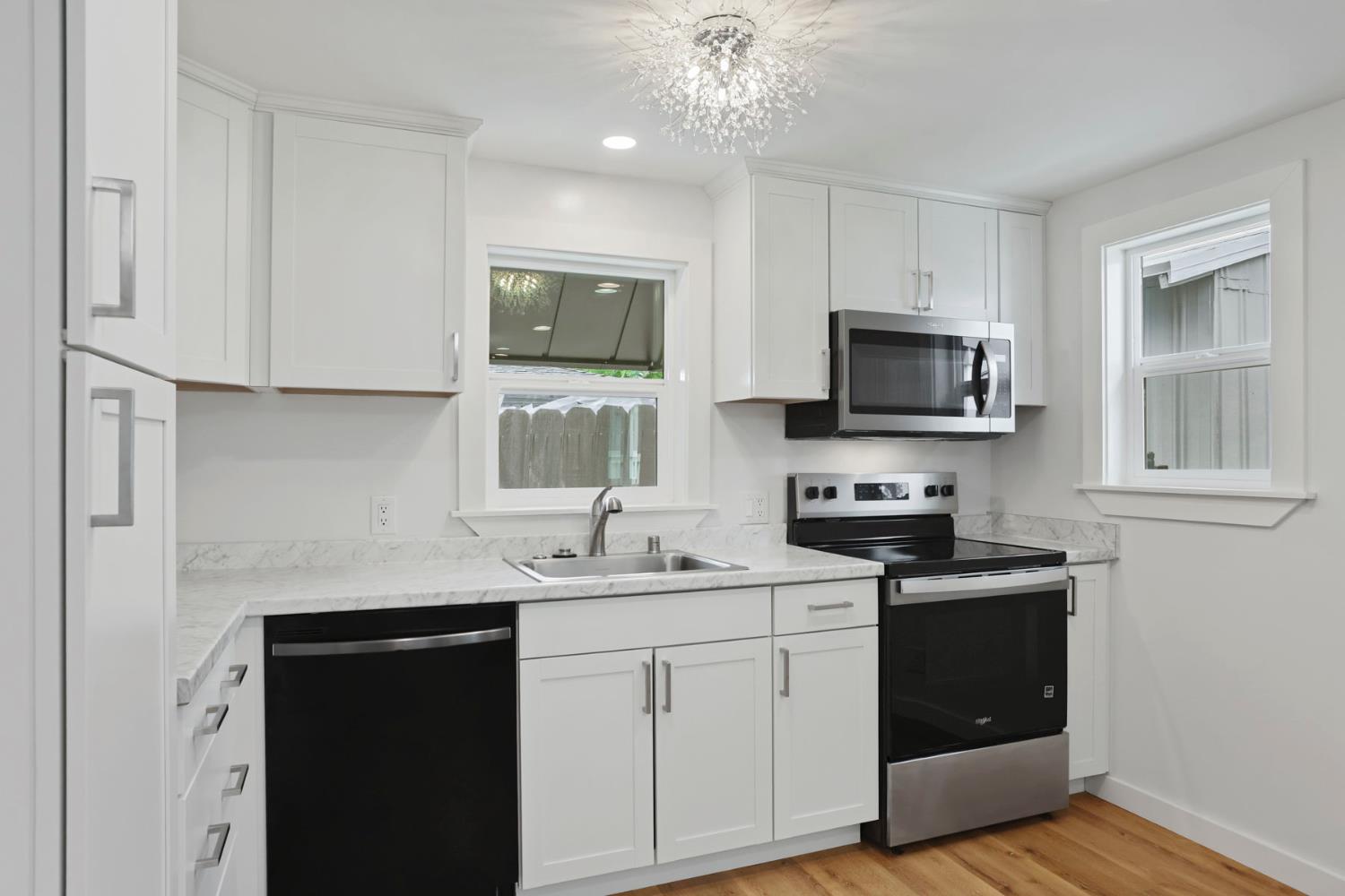 1834 Maria Ct, Modesto, CA 95354