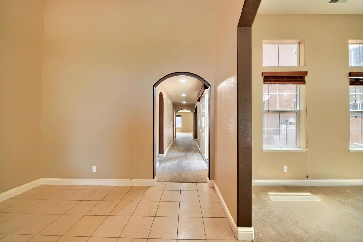 2153 Saddlebrook Ln, Oakdale, CA 95361