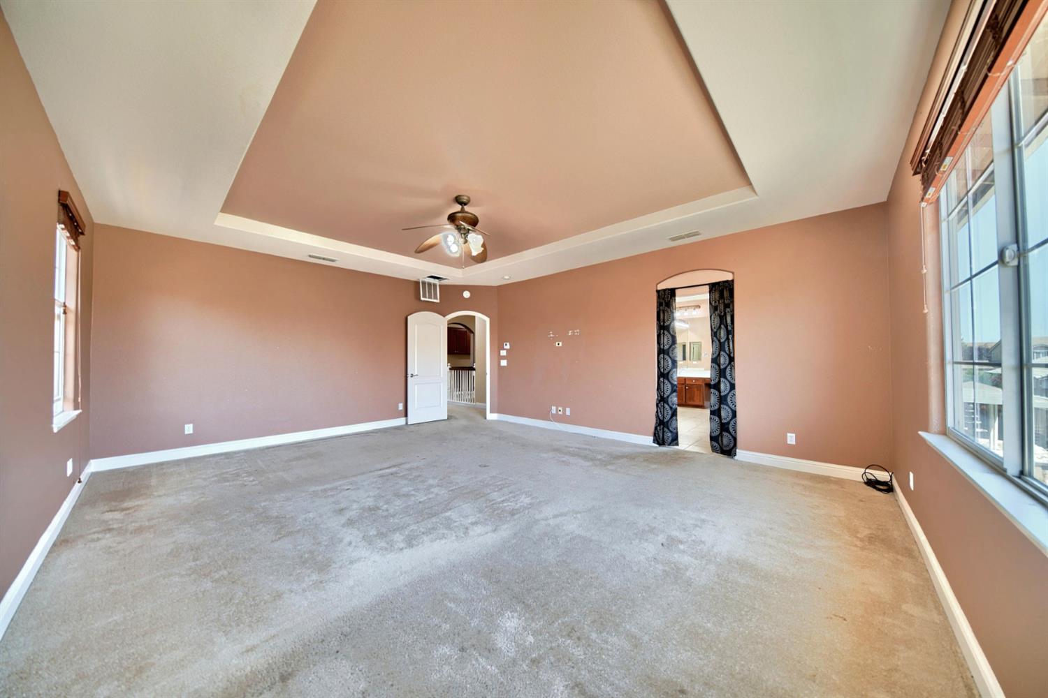 2153 Saddlebrook Ln, Oakdale, CA 95361