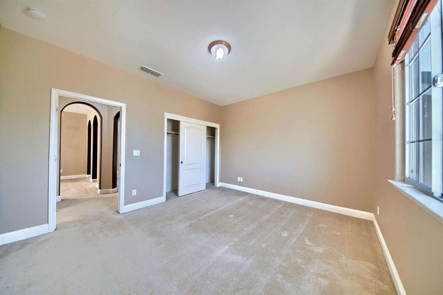 2153 Saddlebrook Ln, Oakdale, CA 95361