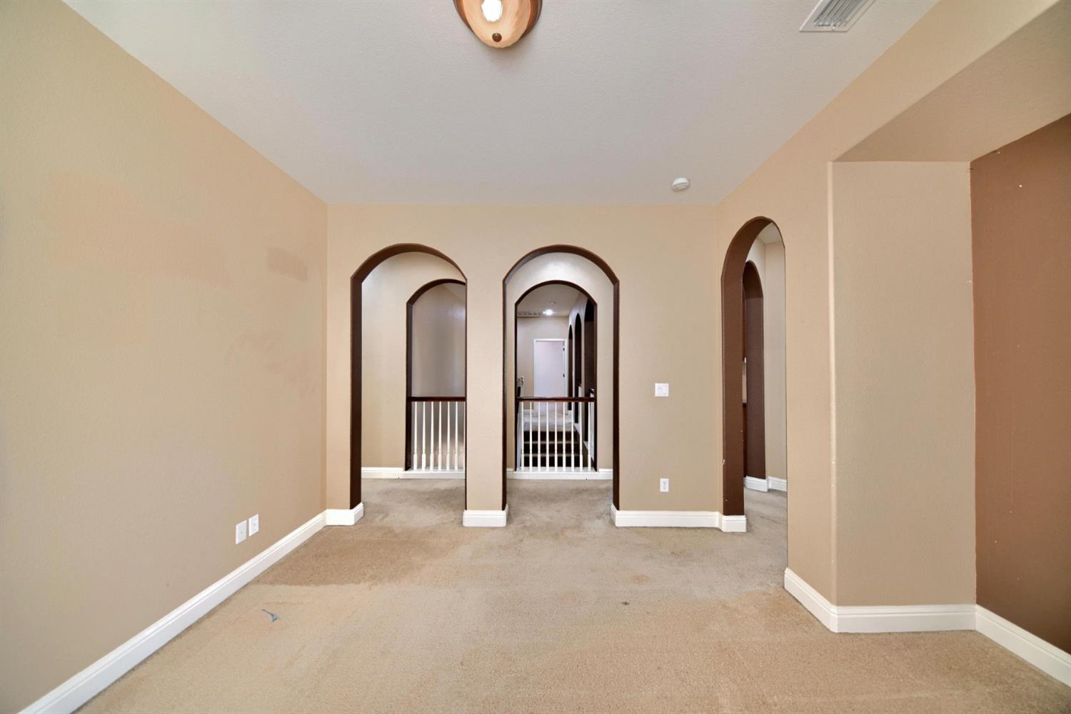 2153 Saddlebrook Ln, Oakdale, CA 95361