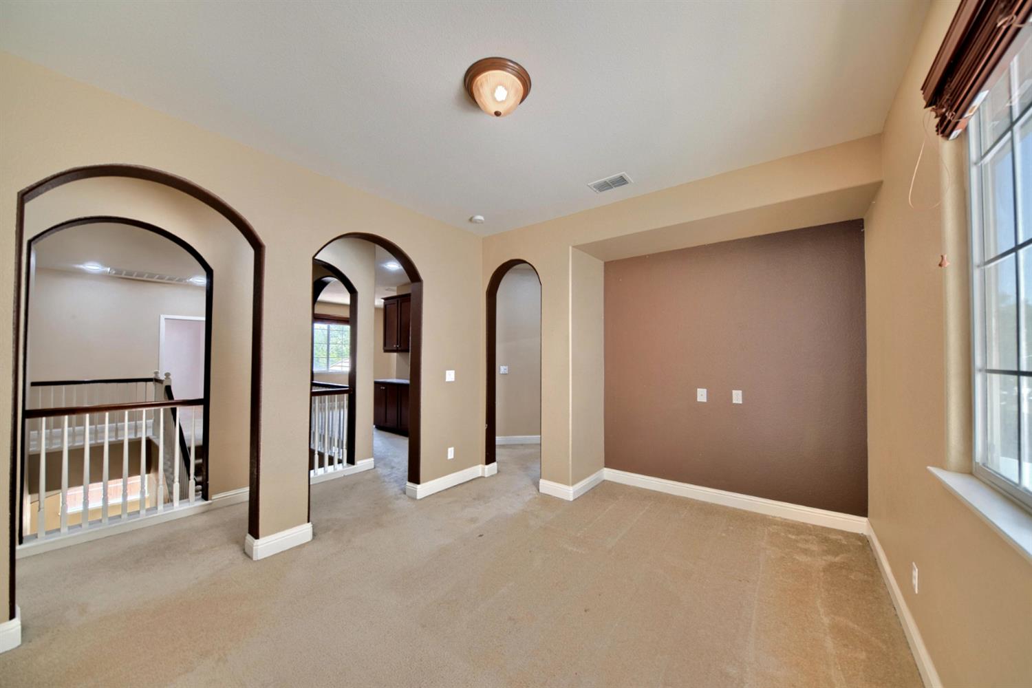 2153 Saddlebrook Ln, Oakdale, CA 95361