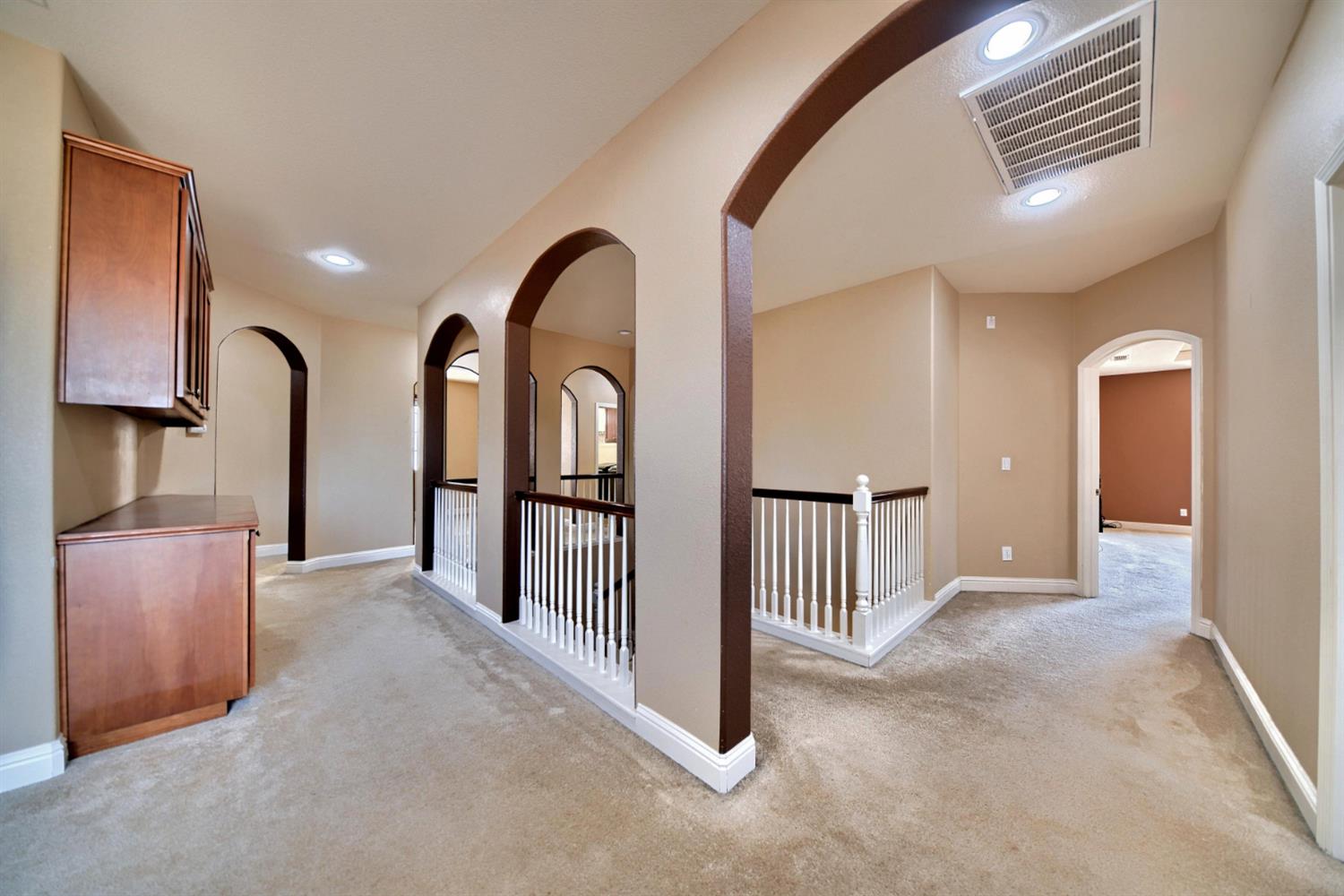 2153 Saddlebrook Ln, Oakdale, CA 95361