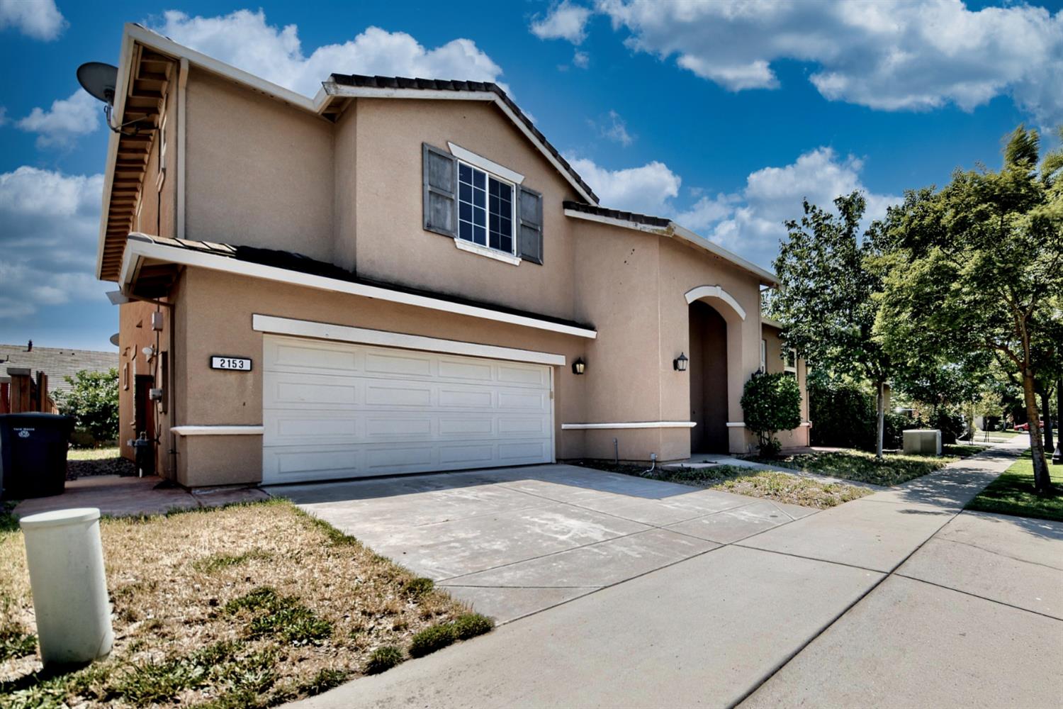 2153 Saddlebrook Ln, Oakdale, CA 95361