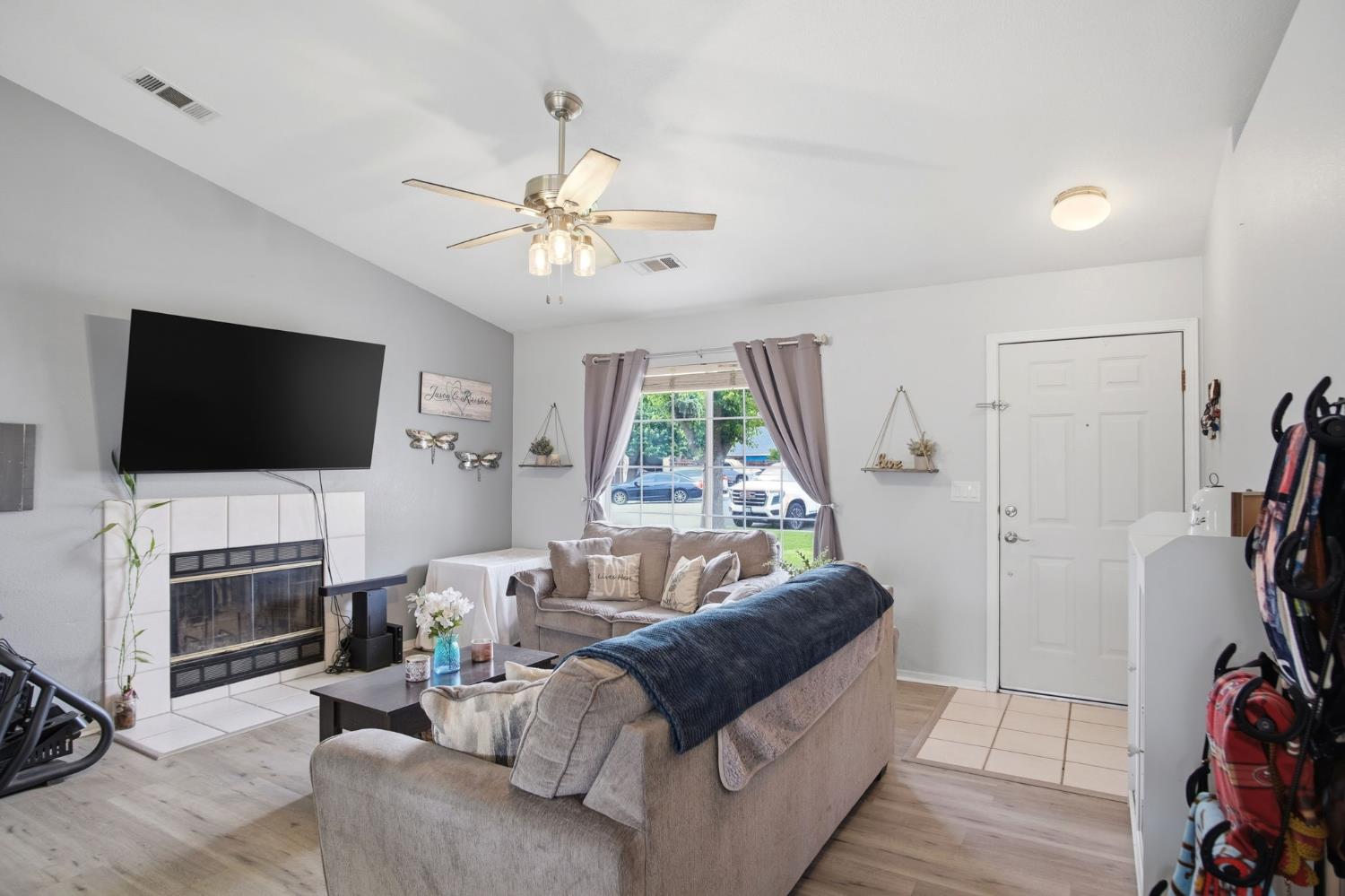 2536 Courtney Ct, Riverbank, CA 95367