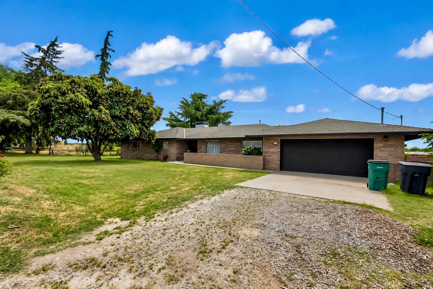 7119 Mercedes Ave, Winton, CA 95388