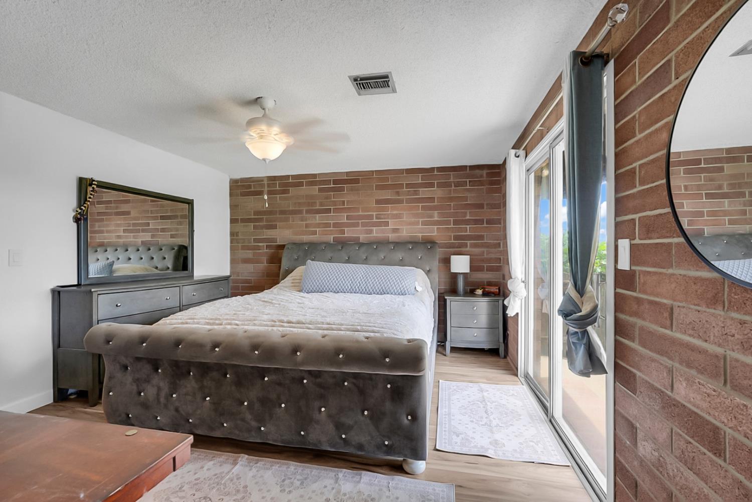 7119 Mercedes Ave, Winton, CA 95388