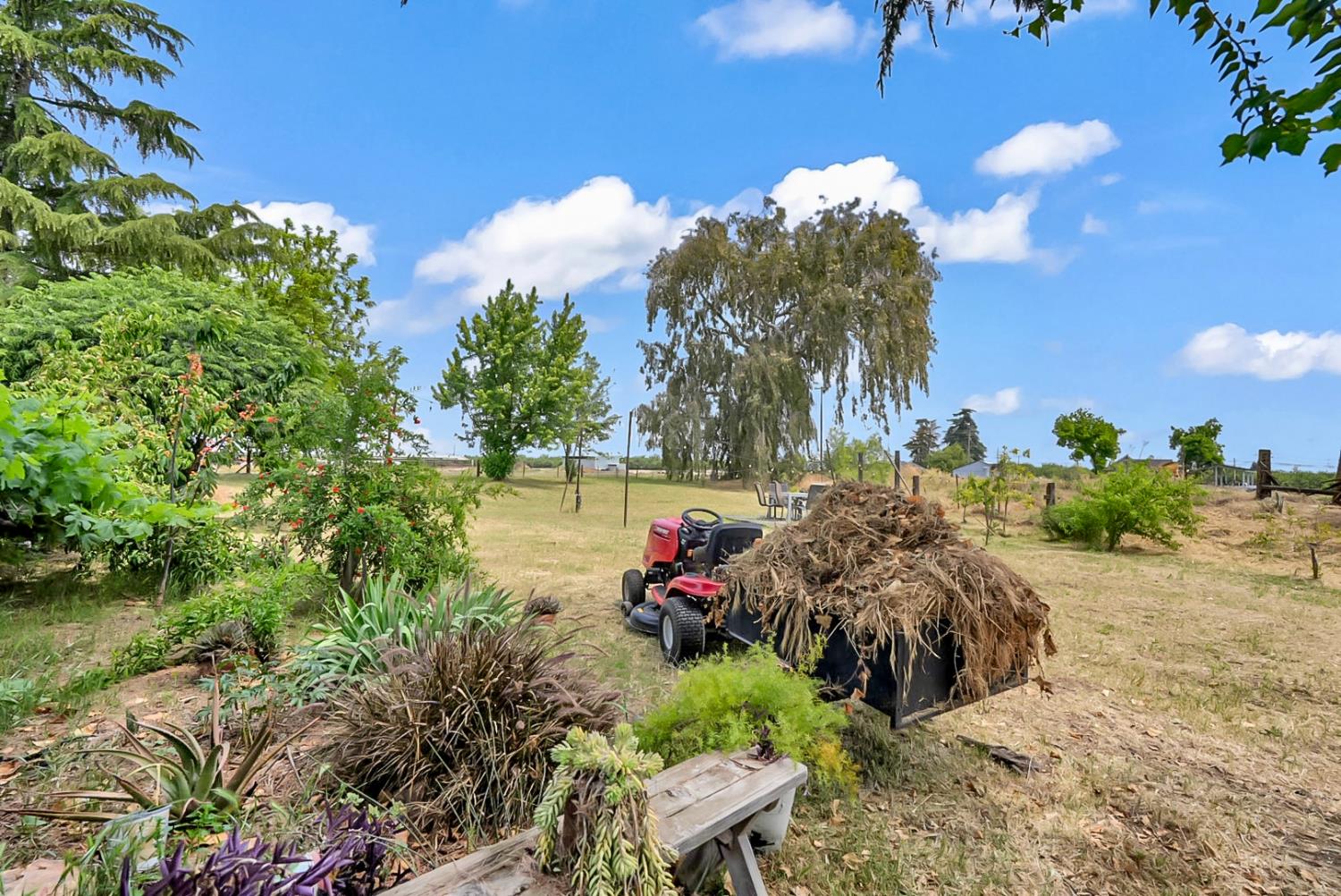 7119 Mercedes Ave, Winton, CA 95388
