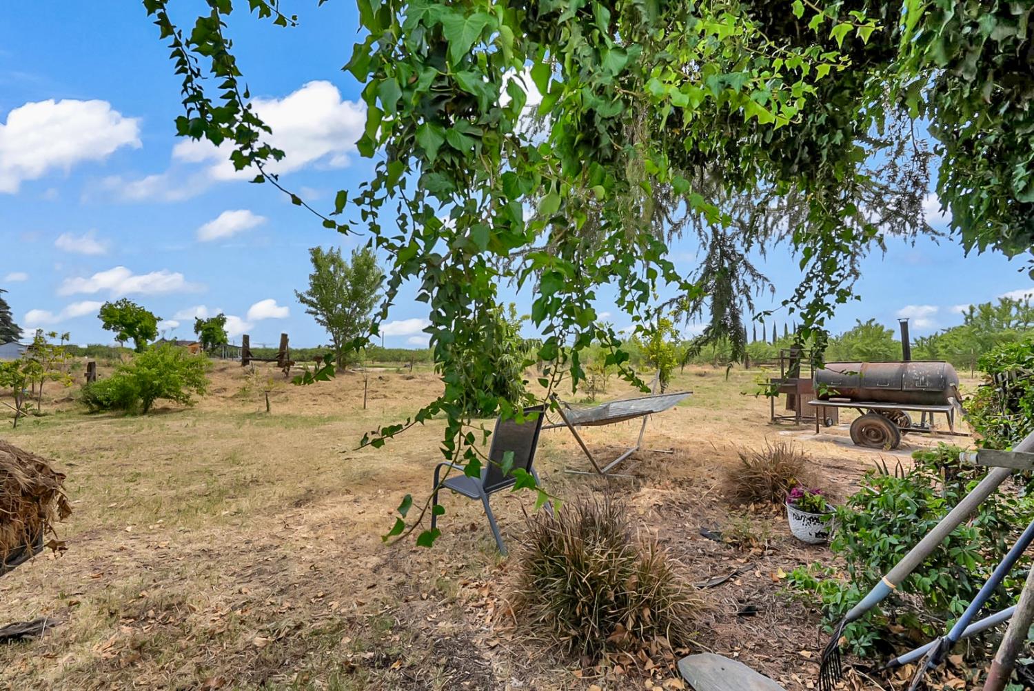 7119 Mercedes Ave, Winton, CA 95388