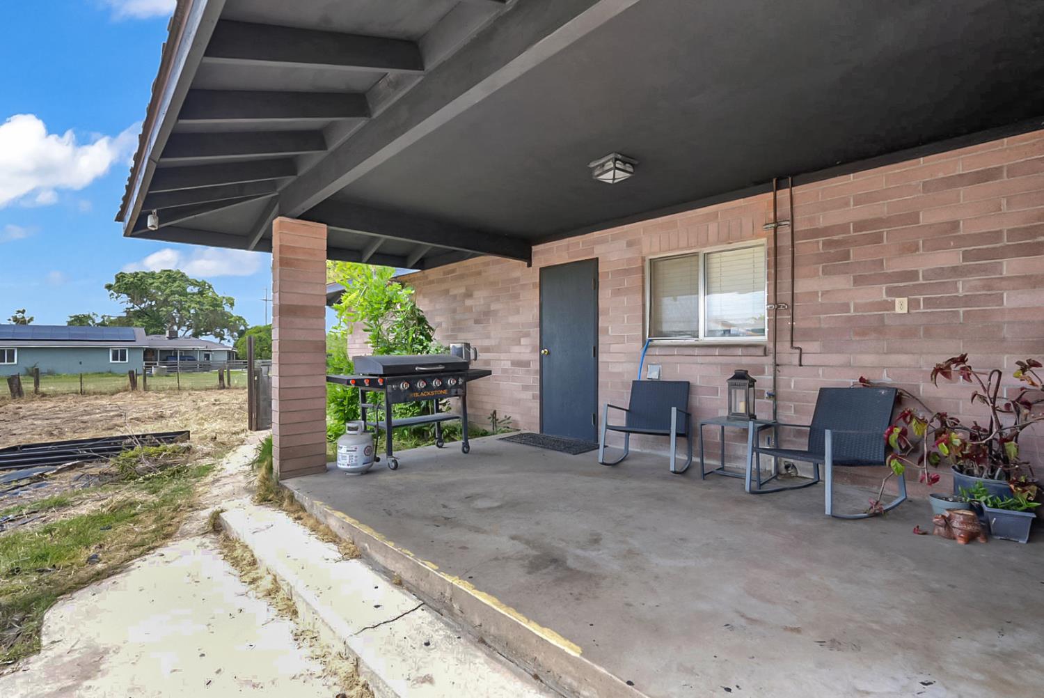 7119 Mercedes Ave, Winton, CA 95388