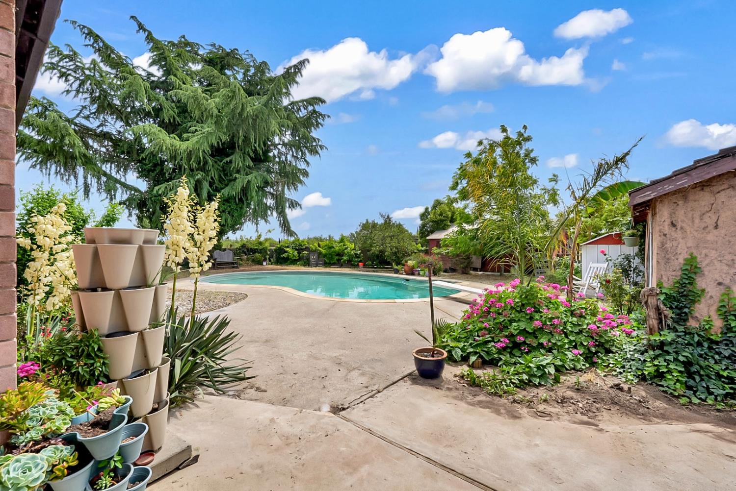 7119 Mercedes Ave, Winton, CA 95388