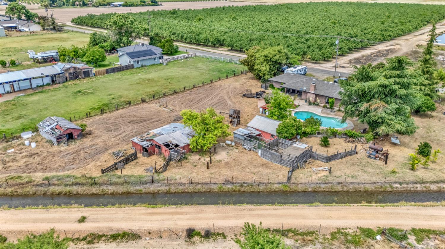 7119 Mercedes Ave, Winton, CA 95388