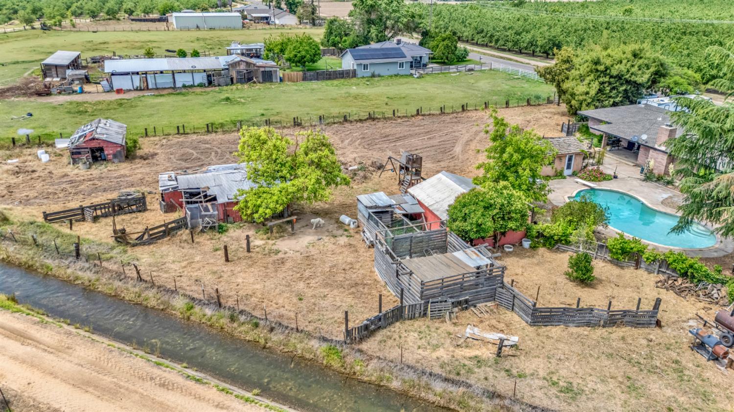 7119 Mercedes Ave, Winton, CA 95388