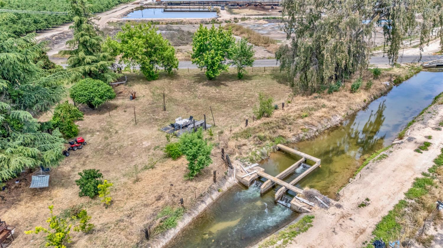 7119 Mercedes Ave, Winton, CA 95388