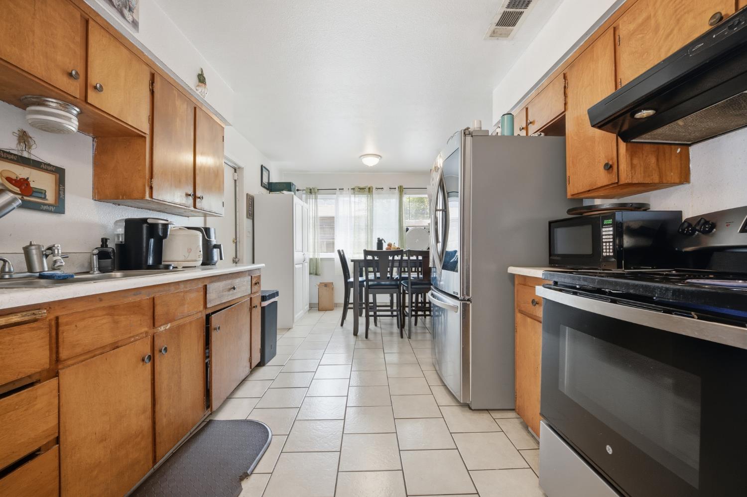 2250 Emerson Ave, Merced, CA 95341