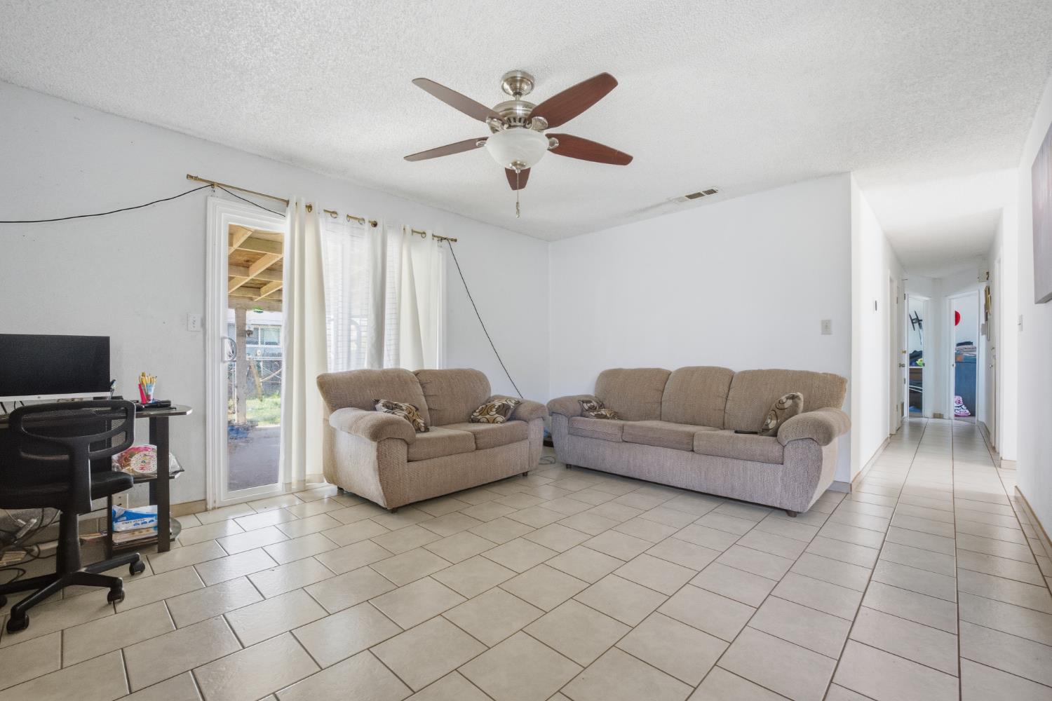 2250 Emerson Ave, Merced, CA 95341