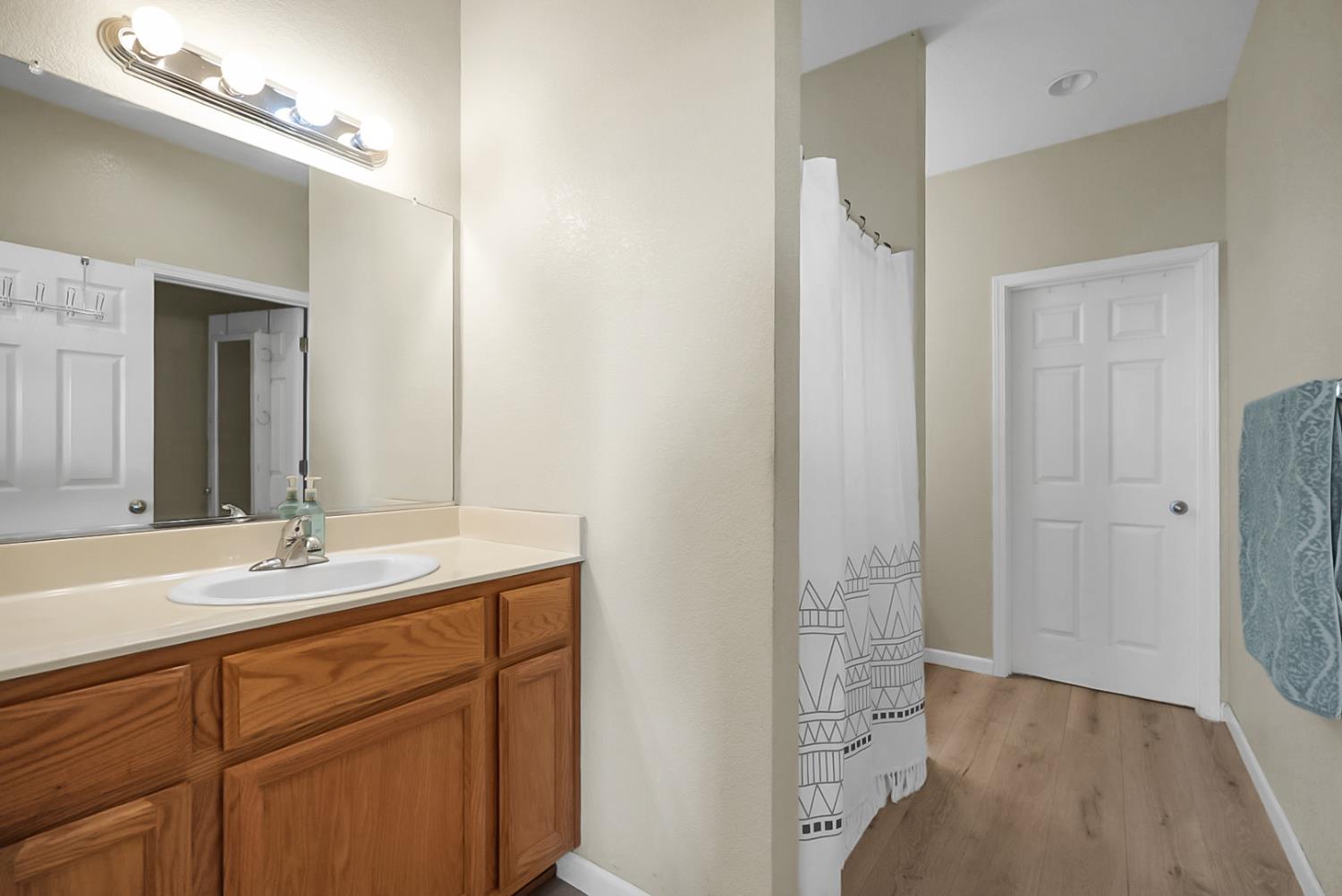 1721 Norwood Heights Ln, Ceres, CA 95307