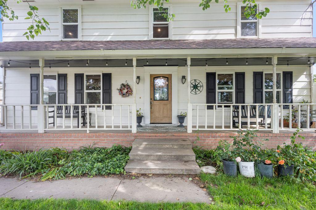 13513 Vineyard Rd, Waterford, CA 95386