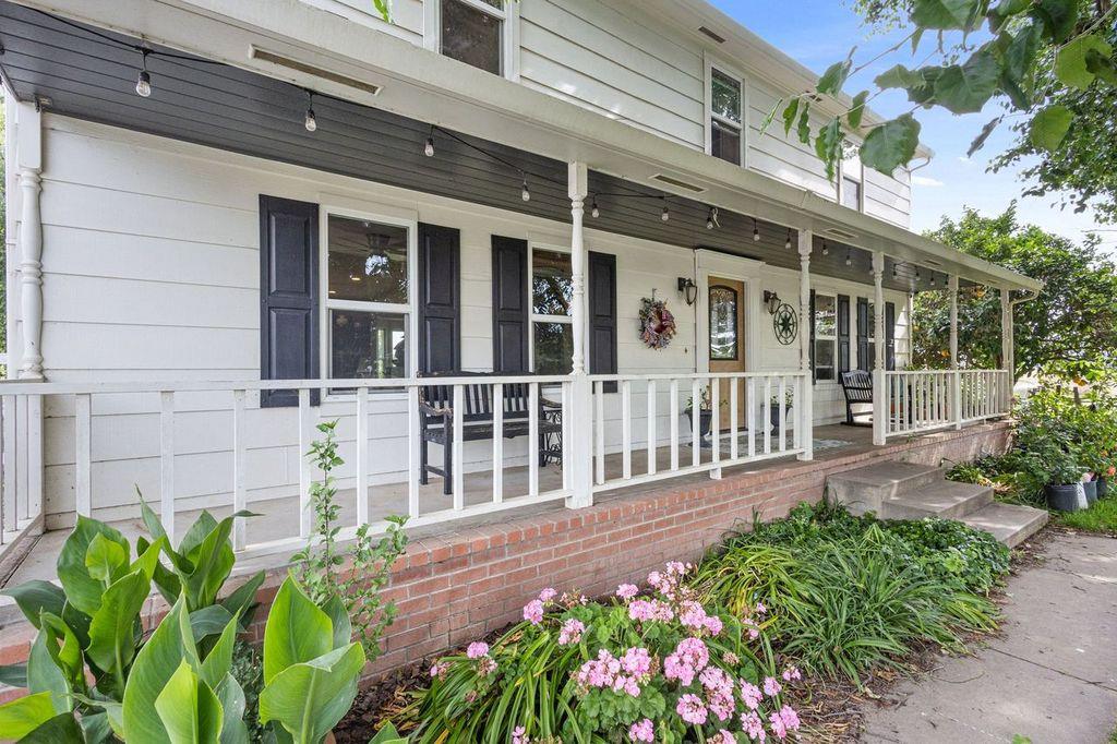13513 Vineyard Rd, Waterford, CA 95386