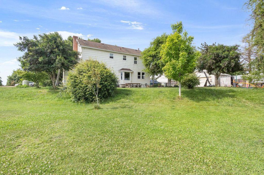 13513 Vineyard Rd, Waterford, CA 95386