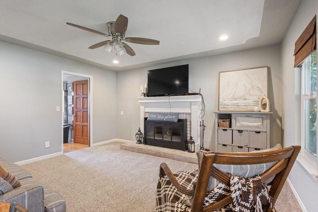 13513 Vineyard Rd, Waterford, CA 95386