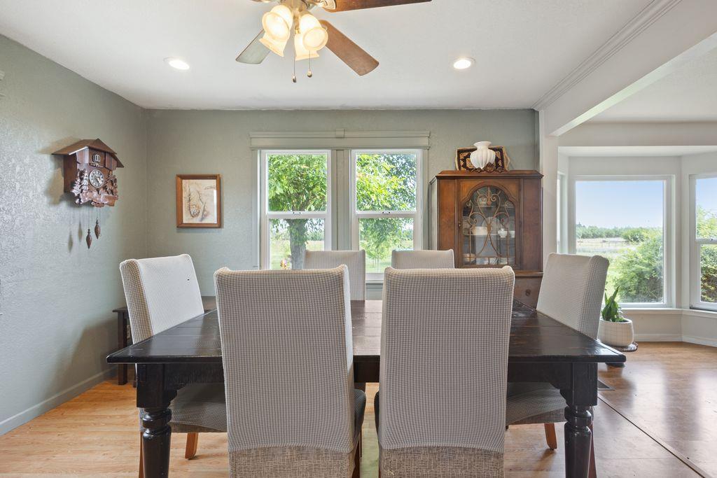 13513 Vineyard Rd, Waterford, CA 95386