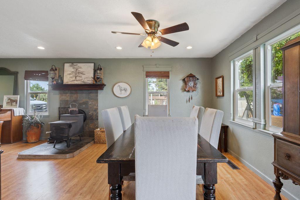 13513 Vineyard Rd, Waterford, CA 95386