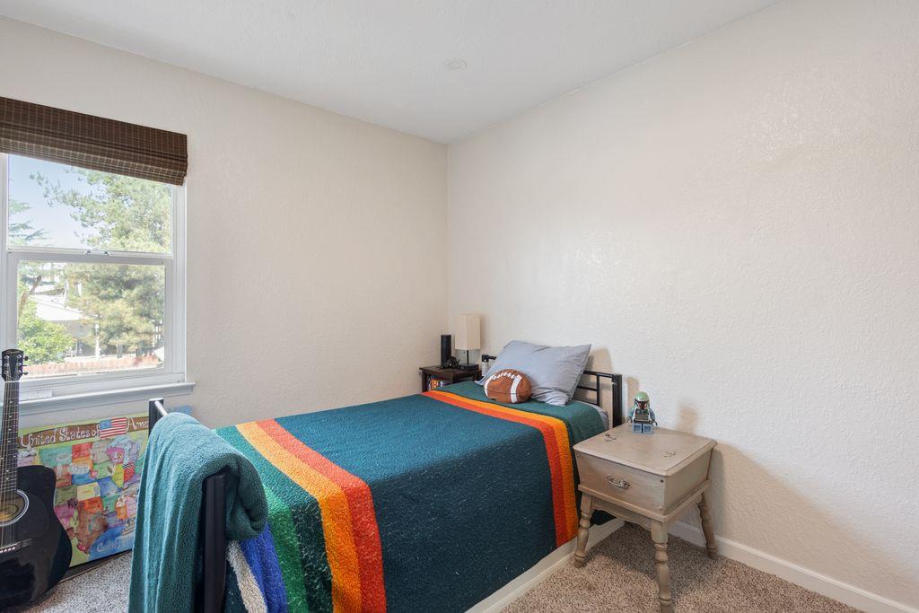 13513 Vineyard Rd, Waterford, CA 95386
