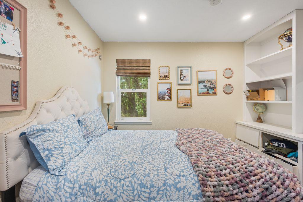 13513 Vineyard Rd, Waterford, CA 95386