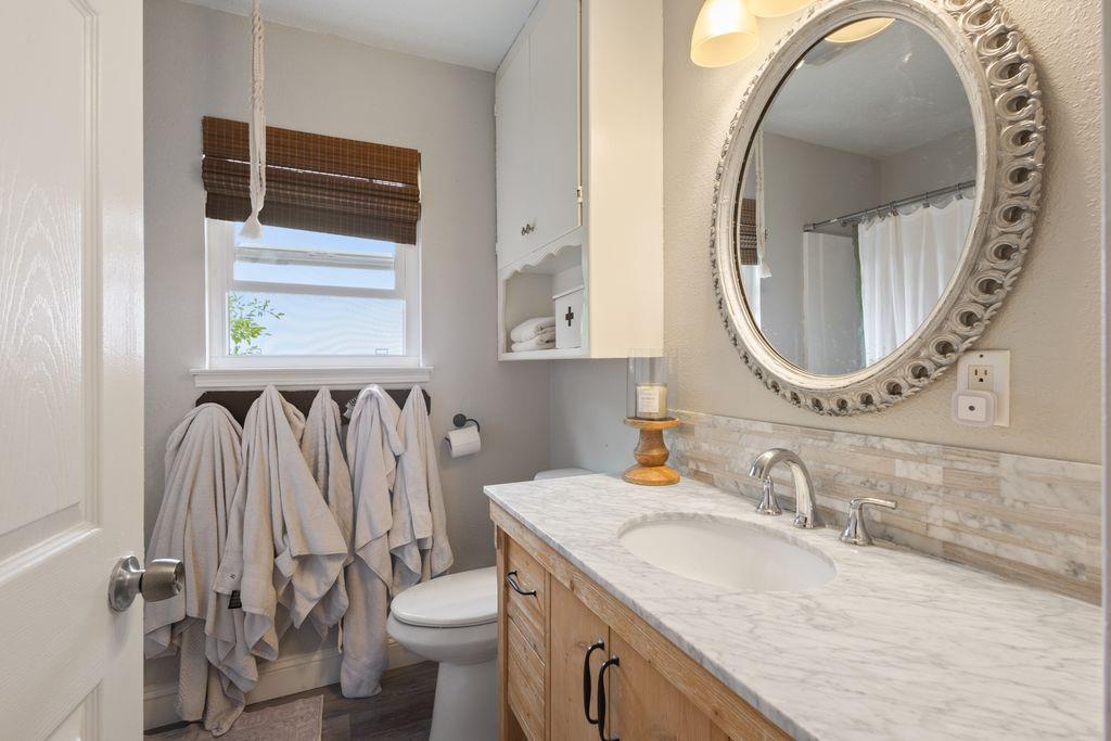 13513 Vineyard Rd, Waterford, CA 95386