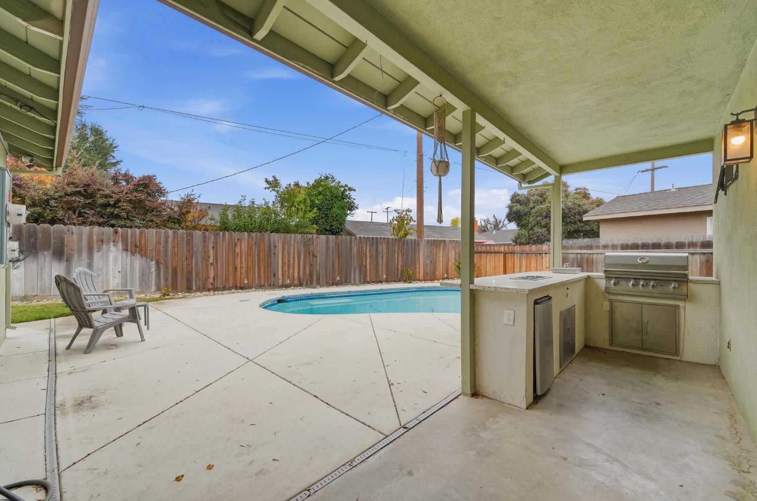 365 Birchwood Ct, Modesto, CA 95350