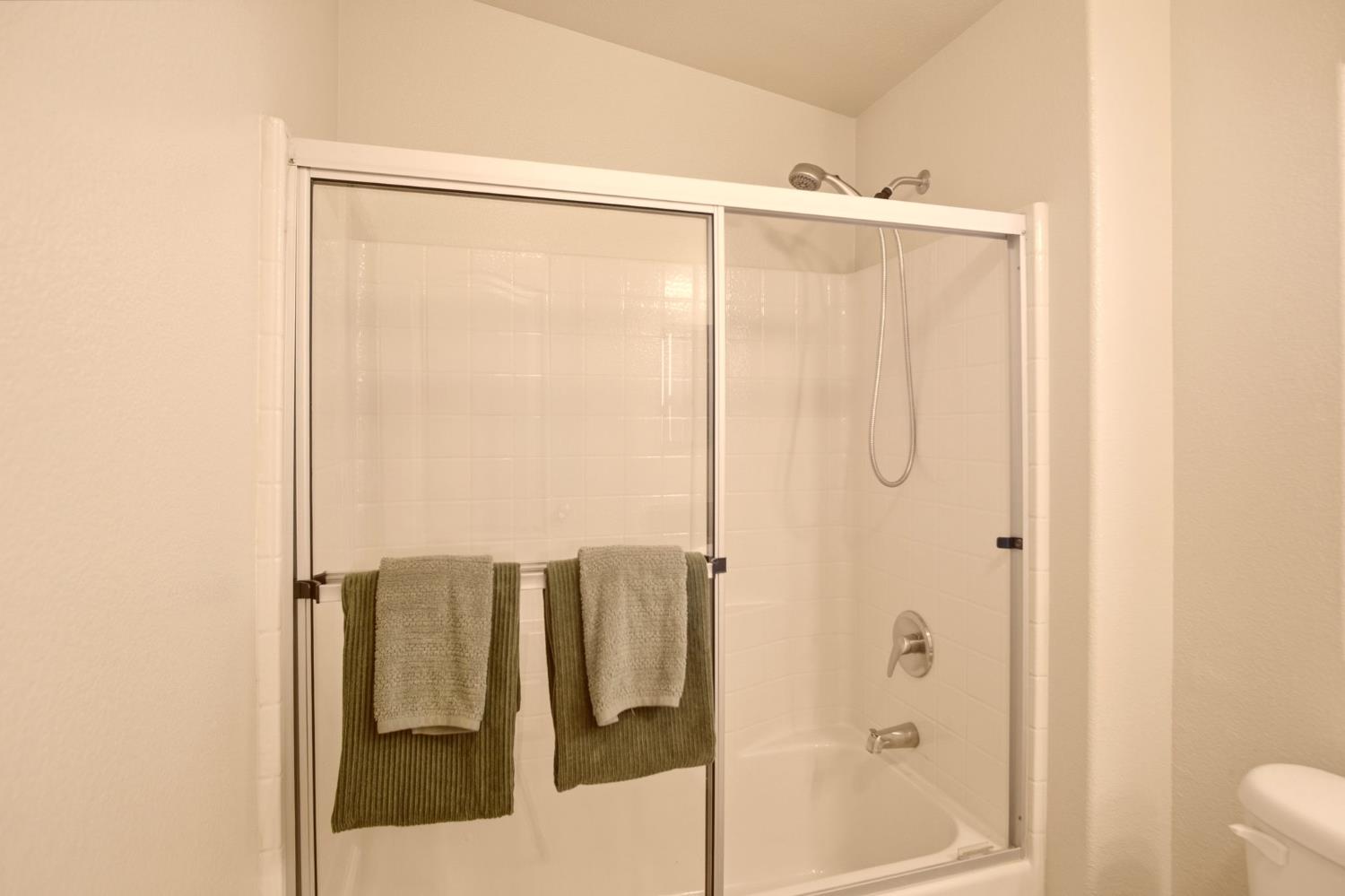 145 Dory Ln, Modesto, CA 95356