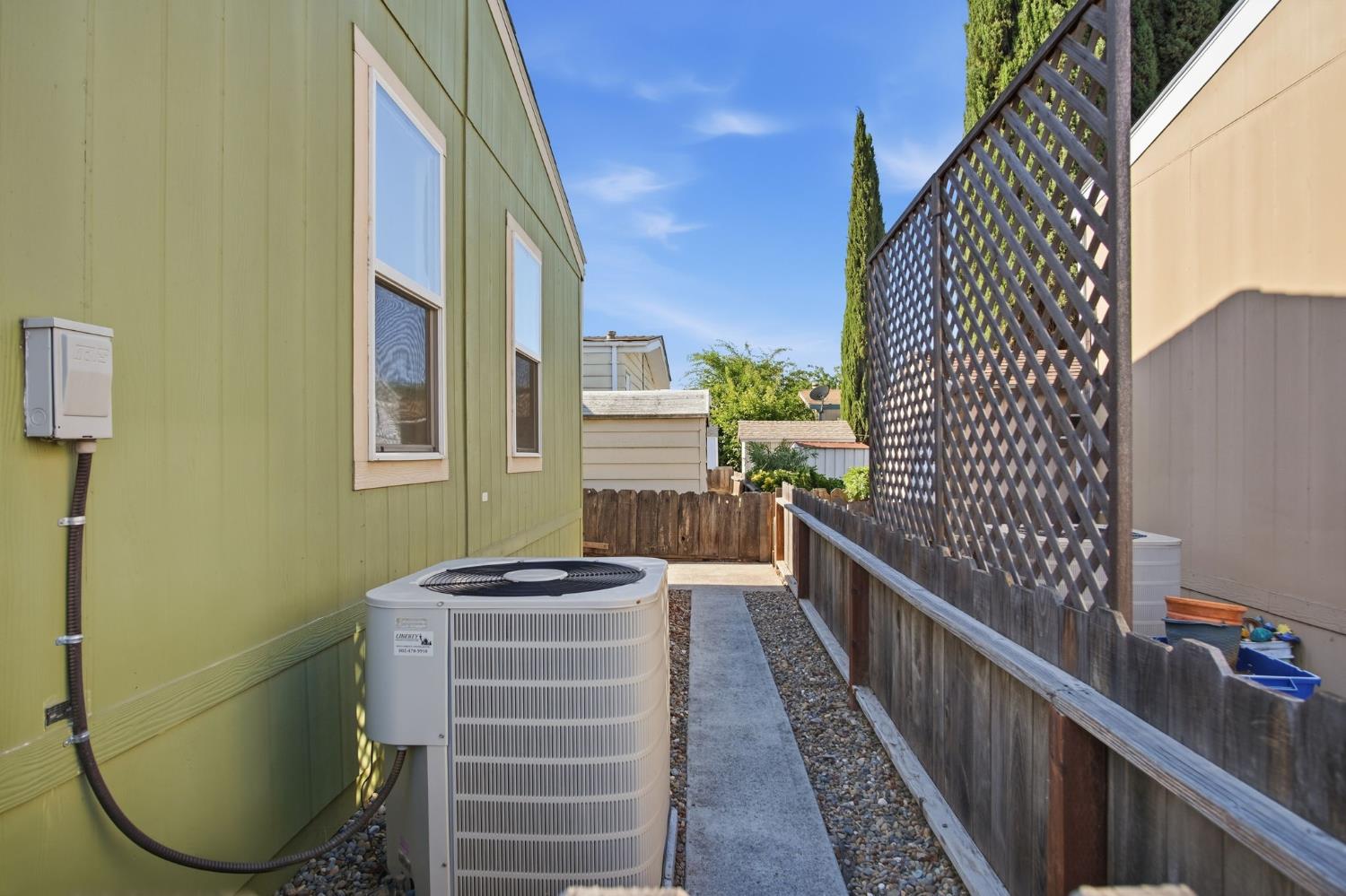 145 Dory Ln, Modesto, CA 95356